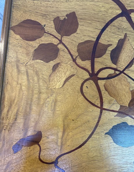 Antique Art Nouveau étagère