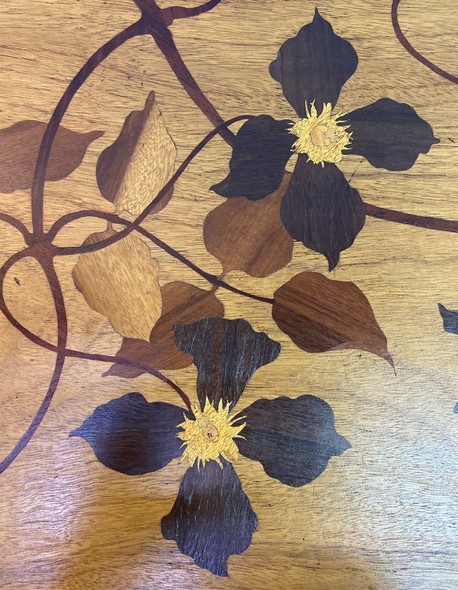 Antique Art Nouveau étagère