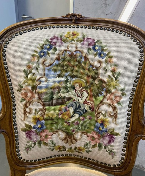 Sofa and pair of armchairs
in Louis XV style