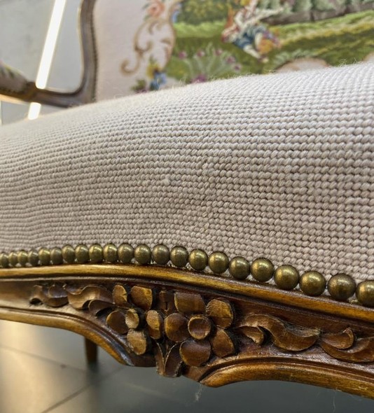 Sofa and pair of armchairs
in Louis XV style