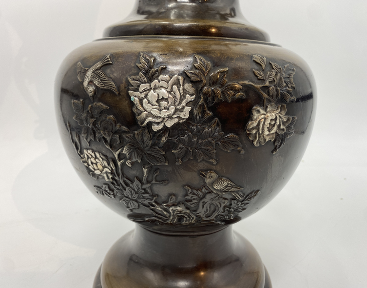 Antique paired vases "Flowers and birds"