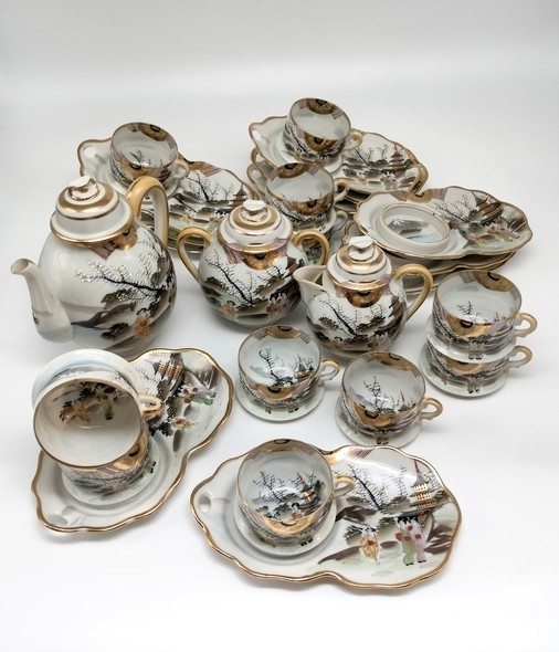 Antique tea set for 11 people