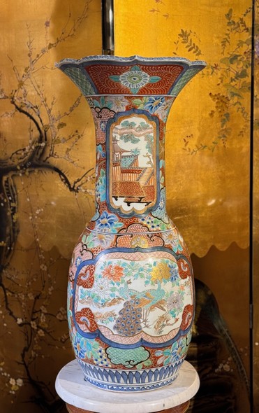 Antique vase
Imari