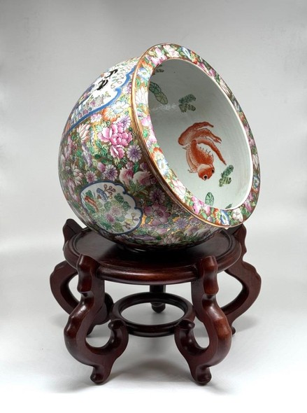 Antique aquarium-vase