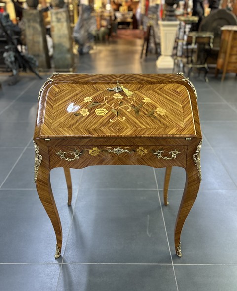 Антикварный стол-
бюро Луи XV, Франция
