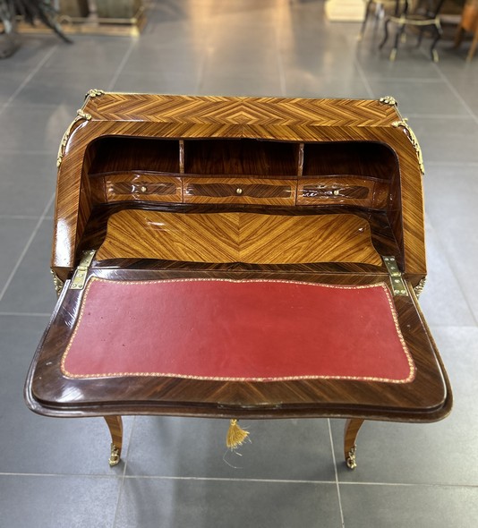 Антикварный стол-
бюро Луи XV, Франция