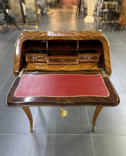 Антикварный стол-
бюро Луи XV, Франция