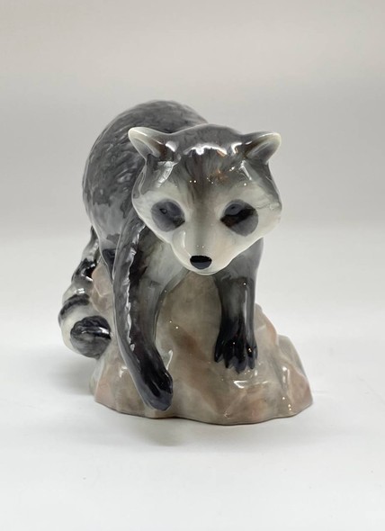 Антикварная фигурка «Енот»,
Royal Copenhagen