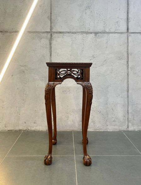 Taula de pedestal antic