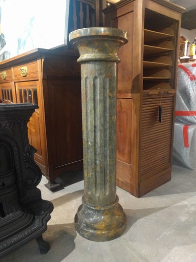 Старинная мраморная колонна каменная антиквариат