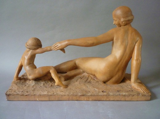антикварная скульптура ар деко, 20 век, женщина и ребенок